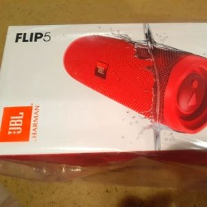 - JBL FLIP 5 RED WATERPROOF Speaker